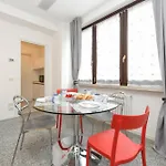 Mgh - Verona City Stay