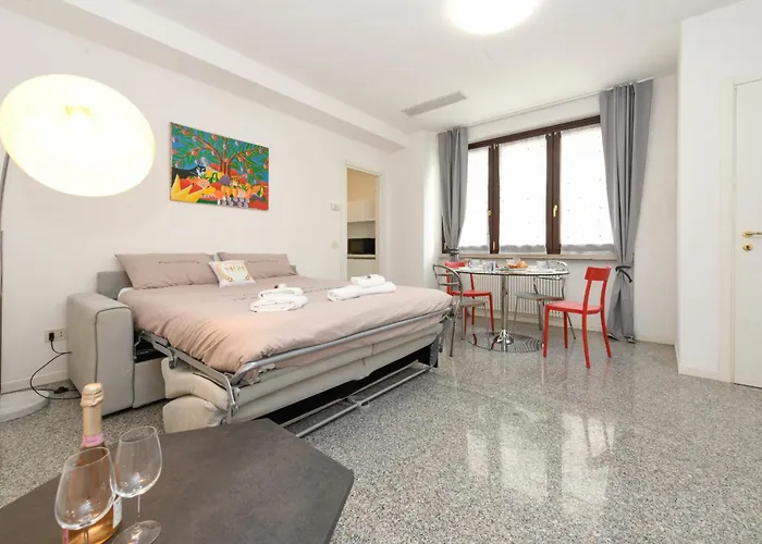 Mgh - Verona City Stay